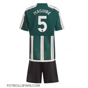 Manchester United Harry Maguire #5 Replika Bortatröja Barn 2023-24 Kortärmad (+ Korta byxor)